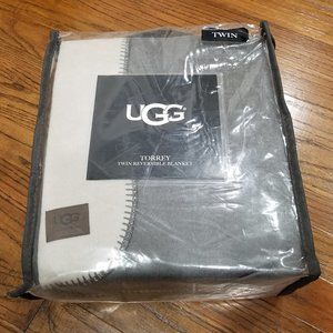 UGG Torrey TWIN Reversible Blanket, Grey/Stone